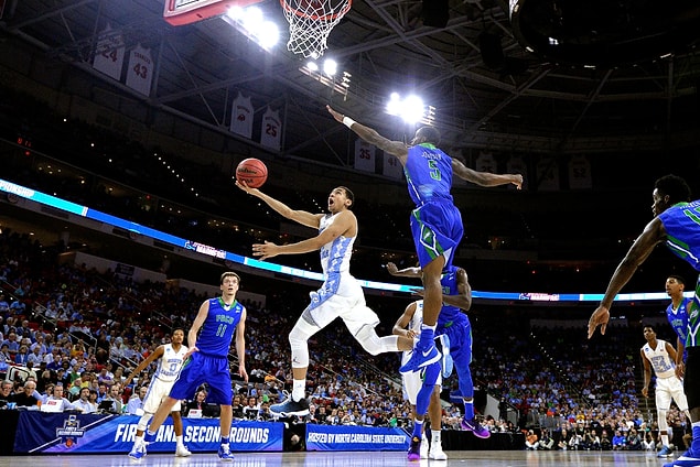 33. NCAA, erkekler ve kadınlarda March Madness turnuvalarını iptal etti.