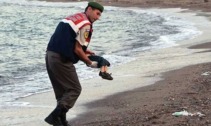 Aylan Bebeğin Ölümüne Neden Olan Sanıklar Yakalanarak 125'er Yıl Hapis Cezasına Çarptırıldı