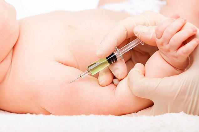 "Boğmaca aşısını takiben üç gün içinde bebekler normale göre yedi kat daha fazla oranda ölüyor."
