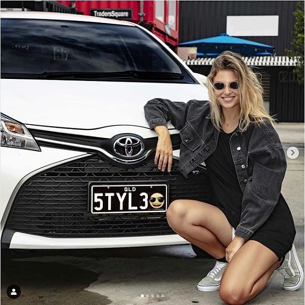 3. В австралийском Квинслэнде на номерные знаки машин можно размещать эмоджи!