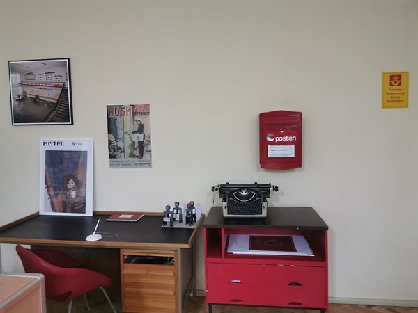 Традиционное норвежское почтовое отделение в русском поселке