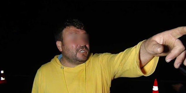 İşlemlerin ardından aracından kopan tekeri yol kenarında gören Bekir V., tekeri göründe bu sefer kahkahalarla gülerek, "Ben bu tekerle o kadar yolu nasıl gitmişim" dedi. Bekir V., olay yerinde bırakmadığı tekeri de gelen bir yakınının aracına koydu.