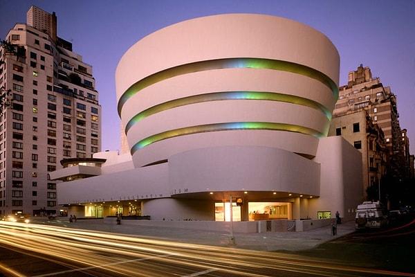 2. Solomon R. Guggenheim Müzesi - New York, Amerika Birleşik Devletleri