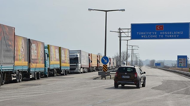 Avrupa'ya açılan sınır kapıları kapatıldı