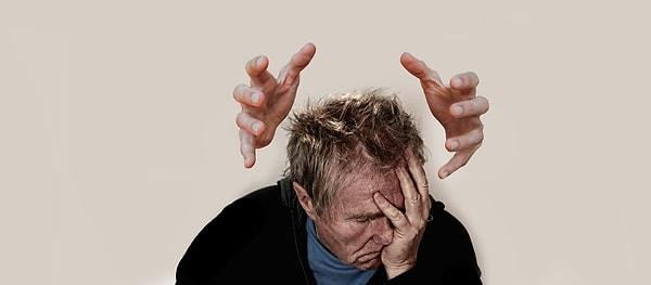 Nörolog ve baş ağrısı uzmanı Stefan Evers'e göre ise orgazm süresi boyunca 3 hastasından mutlaka 1 tanesinin migren ağrılarının azaldığı gözlemlendi.