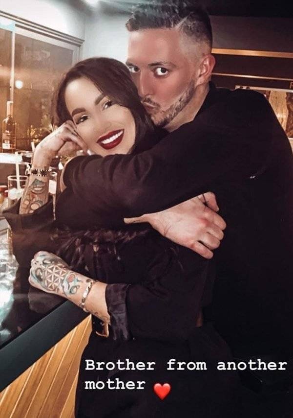 7. Немного устрашающий фотошоп