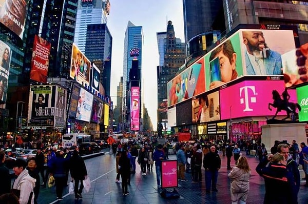 2. Таймс-сквер в ноябре прошлого года: