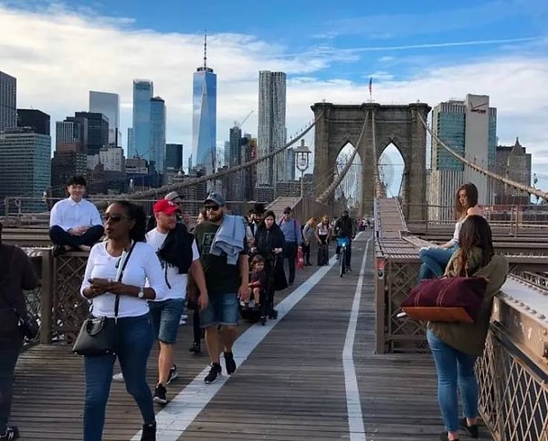 10. И, наконец, культовый пешеходный Бруклинский мост в сентябре 2018 года: