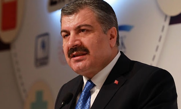 Çeşitli sağlık kurumlarında hekimlik ve medikal direktörlük görevlerinde bulunmuştur.