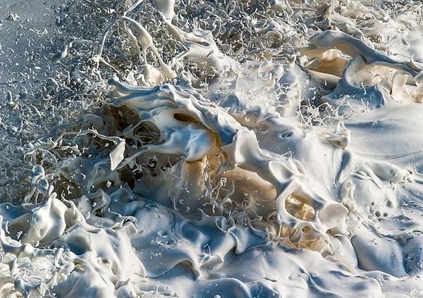 4. Deniz köpüğünün yüksek hızda çekilmiş fotoğrafı: