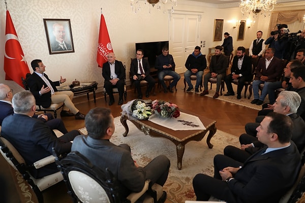 "Siyaseten ya da ahlaken sıkıntısı olmayan her arkadaşımızın başımızın üzerinde yeri var"