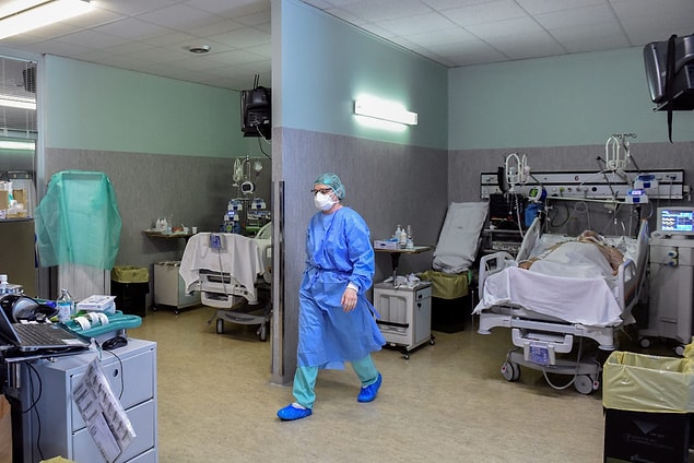 İtalya sağlık sistemi Servizio Sanitario Nazionale, vatandaşlarına ücretsiz hizmet veren fakat yeteri kadar ödeneği olmayan bir sistem.