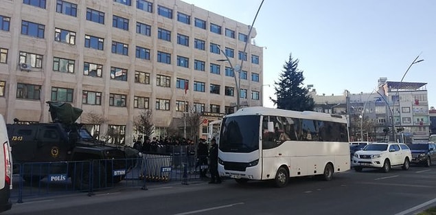 Belediye personeli evlerine gönderildi