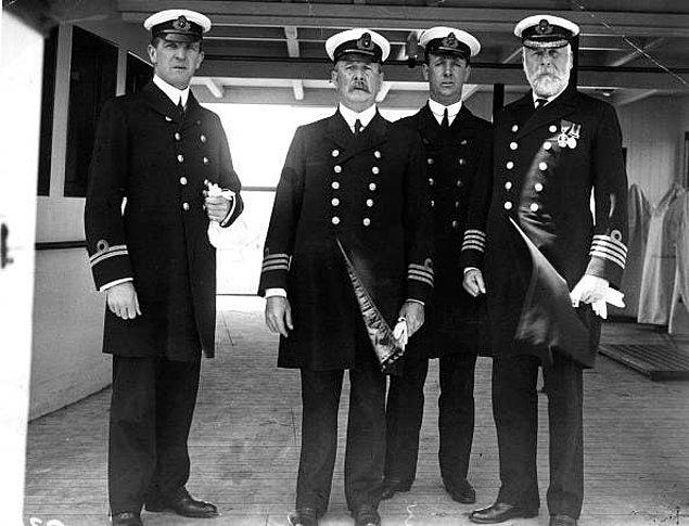 15. Titanik mühendis ekibinden hiçbiri kazadan kurtulamadı. 35 kişilik ekibin tamamı gemiyi terk etmedi ve acil durum çağrısı yapmaya devam ettiler.