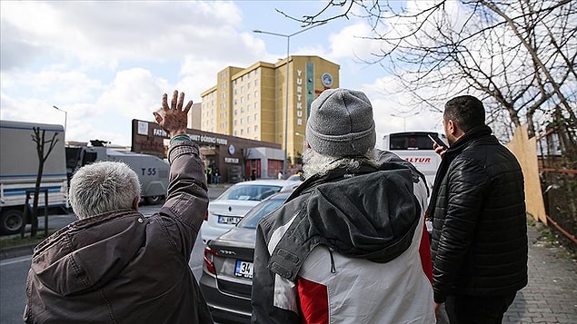 Bakanın verdiği bilgilere göre, yaklaşık 19 bin 220 kişi karantina altında bulunuyor.