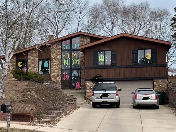 15. "А так моя семья решила развлекать прохожих"