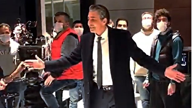 15. Erkan Petekkaya'nın koronavirüs için yazdığı Karadeniz şiveli şarkısı, tepki çekti...