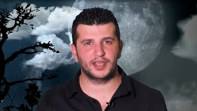 "Çin 2020’de çok büyük bir güç olma yolunda tarih sahnesine çıkacak. Rusya da var bu şekilde ama özellikle Çin’in teknolojik önderlik yapacağı bir sürece giriliyor. ABD ise 2020’de ekonomik anlamda çok büyük bir darboğaza girecek. Toprak kaybedecek."