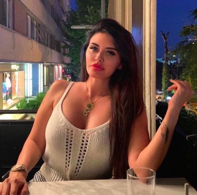 YouTube sayfasında merak edilen soruları yanıtlayan Polat, "Karantinada kurallara harfiyen uyduğunu ama salgından sonra hayatını yaşayacağını" söylemişti.