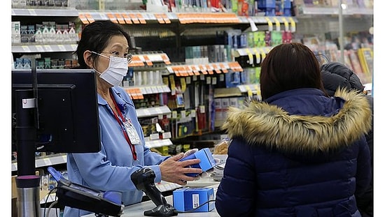 Коронавирус, изыйди! Интересные методы дезинфекции, к которым люди прибегают после похода в продуктовый магазин