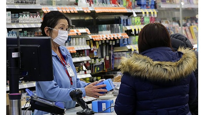 Коронавирус, изыйди! Интересные методы дезинфекции, к которым люди прибегают после похода в продуктовый магазин