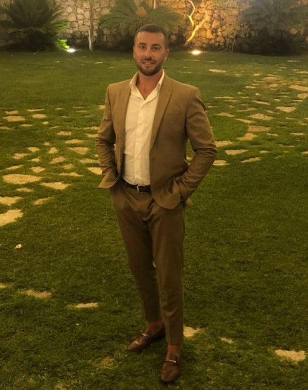 İtalya'nın Sicilya kentinde yaşayan 28 yaşındaki Antonio De Pace adındaki hemşire, Lorena Quaranta adındaki doktor olan kız arkadaşıyla aynı hastanede çalışıyordu.