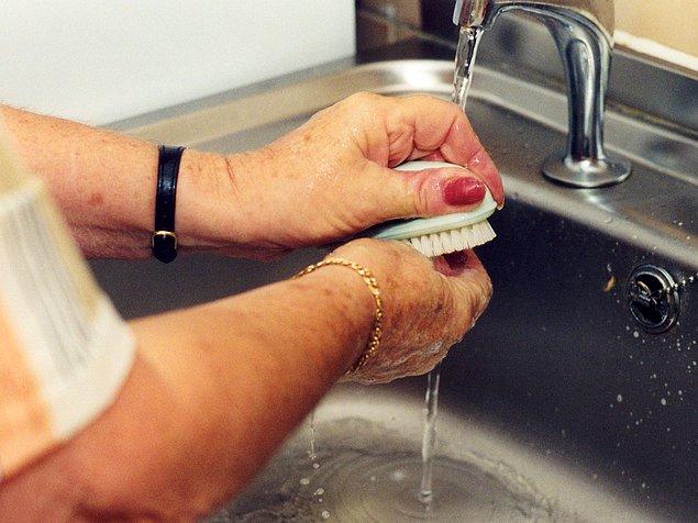 Gerekmediği zamanlarda el yıkamak ileride çocuğunuzu bu konuda takıntılı bir bireye dönüştürebilir.