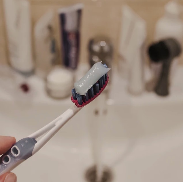 14. Mikroplastik, diş macunu ve glitter gibi her şeyde bulunur. O yüzden yediğimiz balığın içinde olma olasılığı çok yüksektir. Gelin hep birlikte bu gidişata son verelim...