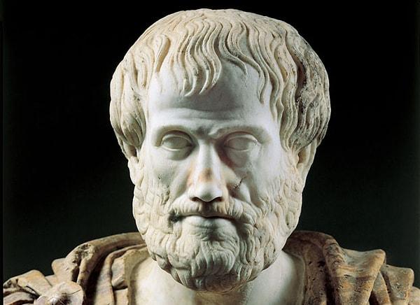 1. Yunan filozof Aristoteles, mantıktan biyolojiye bilimin birçok dalına katkı sağlamıştır fakat kadınları her zaman alçak görmüştür.