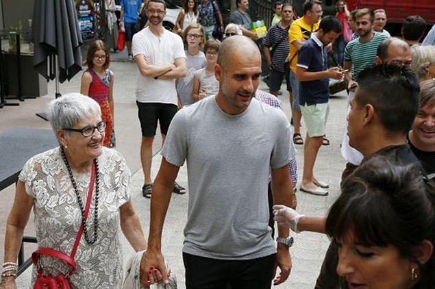 9. Guardiola'nın 83 yaşındaki annesi Dolors Sala Carrio, koronavirüs sebebiyle hayatını kaybetti.