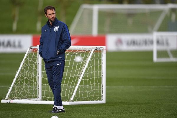 8. İngiltere milli takımının teknik direktörü Gareth Southgate, maaşında yüzde 30'luk indirim yapılmasını kabul etti.