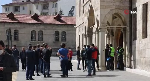 Uzadıkça Uzadı: Yardım Kuyruğu Sanarak Seyahat İzin Sırasına Girdiler