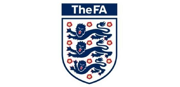 21. İngiltere Futbol Federasyonu (FA), erkek ve kadın milli takım teknik direktörleri dahil çalışanlarının maaşında geçici olarak kesintiye gitti.