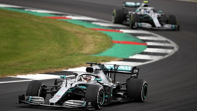17. Formula 1 takımlarından Mercedes, koronavirüs salgınıyla mücadeleye destek için ürettiği solunum cihazının tasarımlarını ücretsiz olarak dağıtacağını duyurdu.