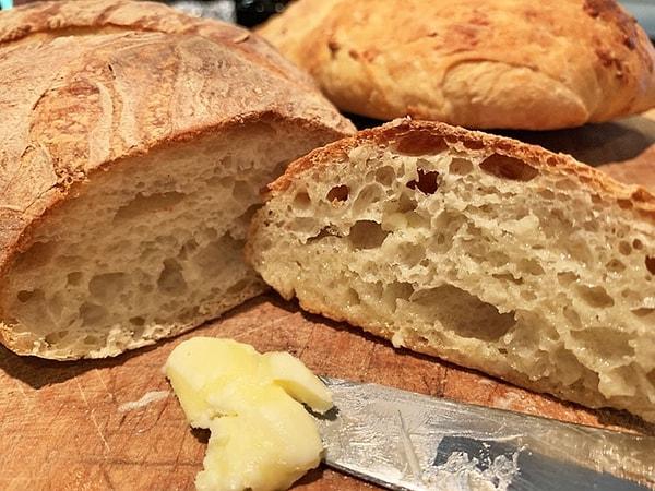 9. Beraber ekmek yapın, hem gözlemleyin hem de afiyetle yiyin