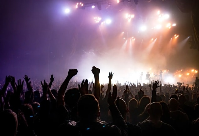 5. Korona tedbirleri sonrası bu sanatçılardan hangisinin konserine gitmek istersin?