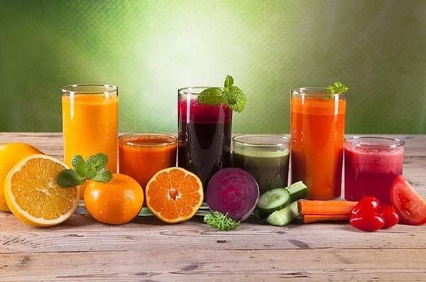 Meyve suyunun içerdiği vitamin oranı taze meyveye göre daha azdır. Mümkün olduğunca meyveyi posasıyla tüketmek daha fazla vitamin alınmasına yardımcı olur.