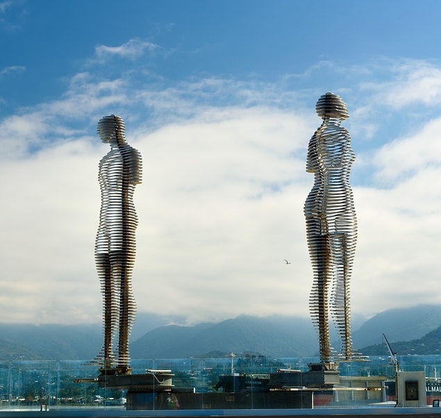 22. "Ali and Nino", Tamar Kvesitadze, Batum