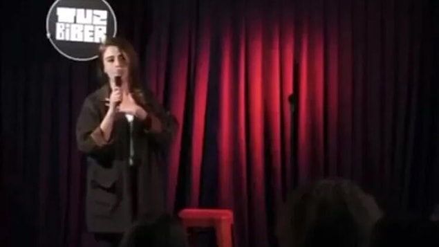 Geçtiğimiz ay bir başka stand up'çı Pınar Fidan da 'Alevilik' ile ilgili sözleri nedeniyle soruşturmaya tabi tutulmuştu.