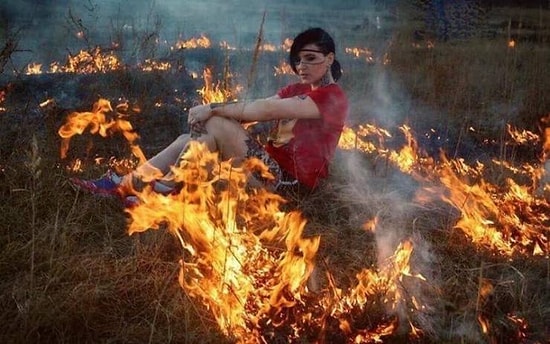 Фотографии, на которых происходит что-то странное, и лучше не спрашивать "Зачем, почему?!" :)