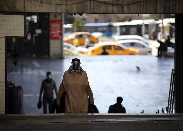 Türkiye'de Son 24 Saatte 97 Can Kaybı, 4.789 Yeni Vaka