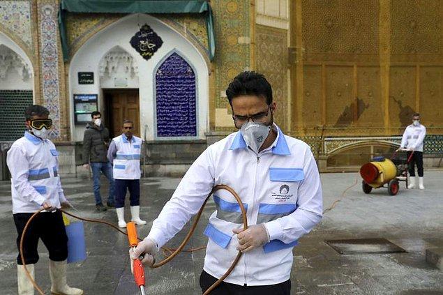 İran'da can kaybı 4 bin 585'e yükseldi
