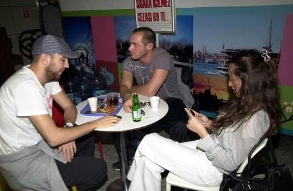 Hülya Avşar'ın kardeşi Helin Avşar'la 2010 yılında 19 yaşındayken bir süre ilişki yaşamış. Sercan Yıldırım o dönem Avşar'dan tam 11 yaş küçükmüş.