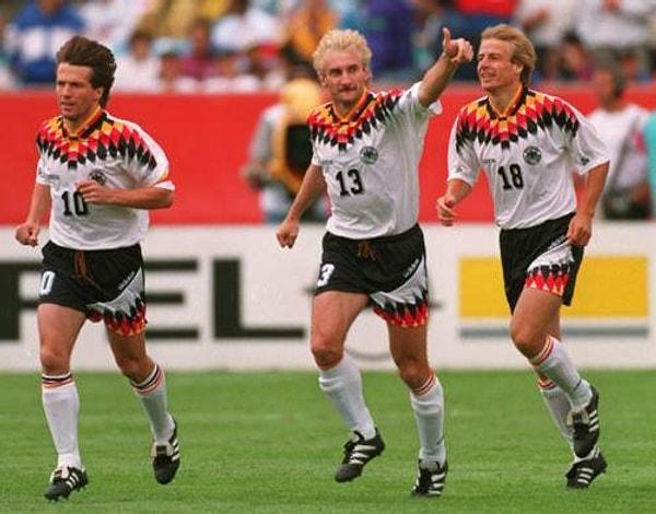 7. Almanların ''Panzer'' olduğu zamanlardan... Lothar Matthaus, Rudi Völler and Jurgen Klinsmann.