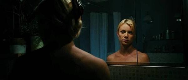 9. Mirrors (2008) filmindeki ayna sahnesi: