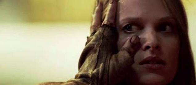 13. The Hills Have Eyes (2006) filmindeki emzirme sahnesi: