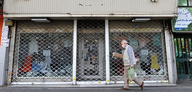İran'da Covid-19 kaynaklı ölümler 5 bine yaklaştı