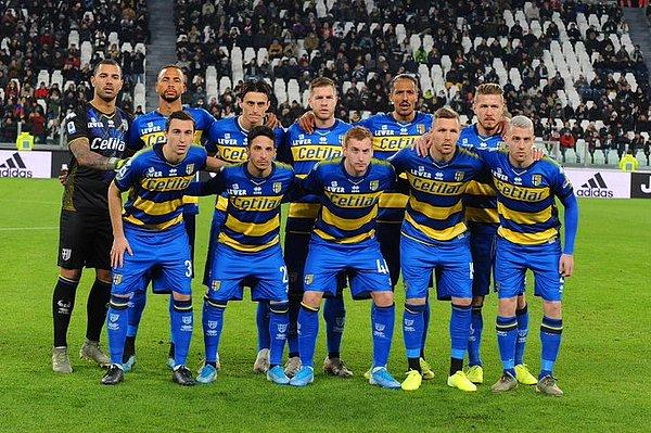 3. İtalya Serie A ekibi Parma'da A takım futbolcuları ve teknik ekibinin, koronavirüs nedeniyle Nisan ayındaki maaşlarından feragat ettikleri açıklandı.