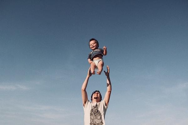 10. Bebekler belli bir zamana kadar yüksekten korkmazlar.