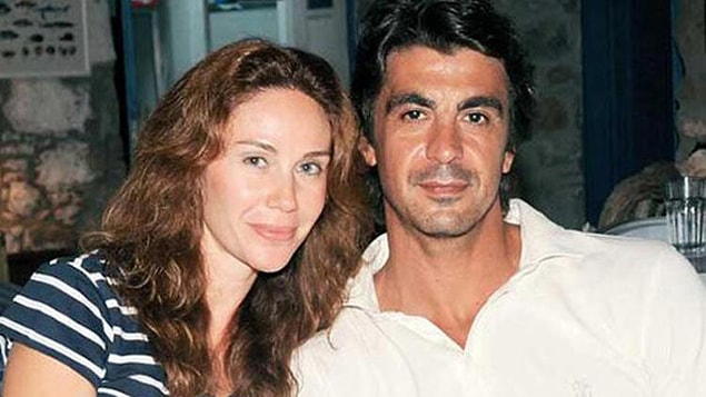 1. Mutlulukları mazide kalmış olsa da, ünlü basketbolcu İbrahim Kutluay ve 1995 Miss Turkey kraliçesi Demet Şener'in aşkı dillere destandı.